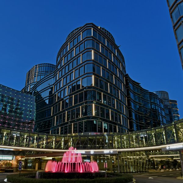Landmark-Pluit01